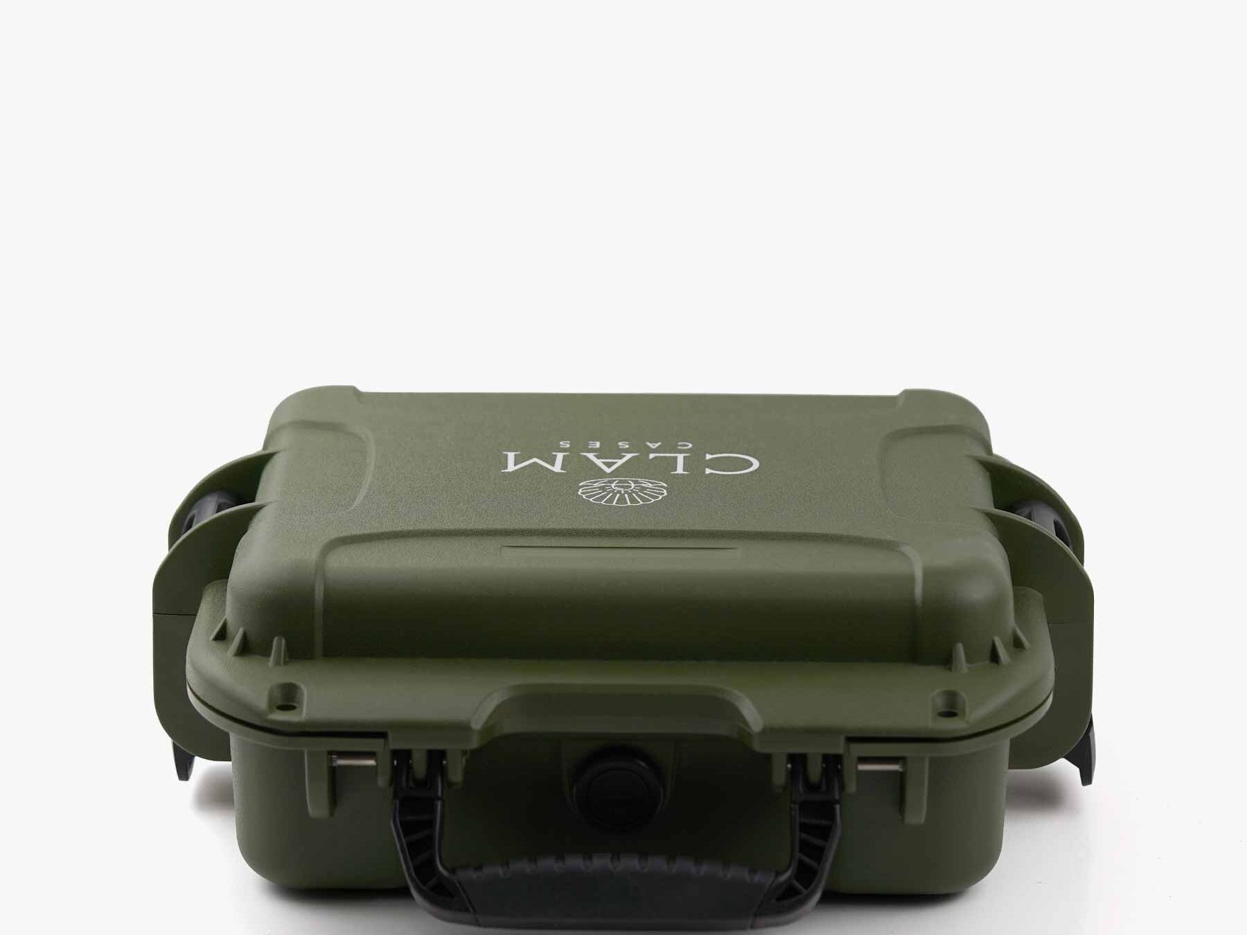 Clam Hardshell Watch Box - Green - flat