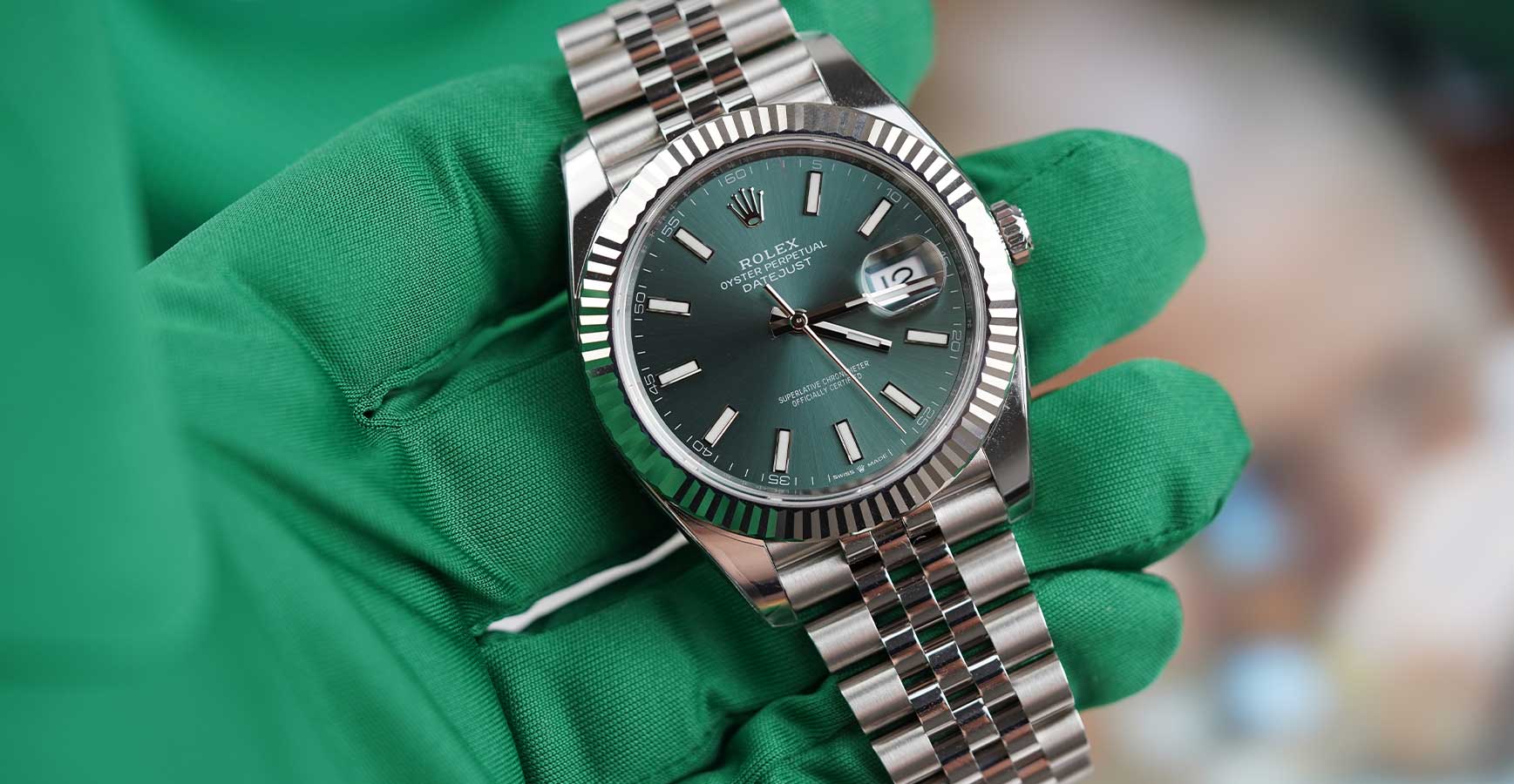 Clam Cases - Watch Accessories