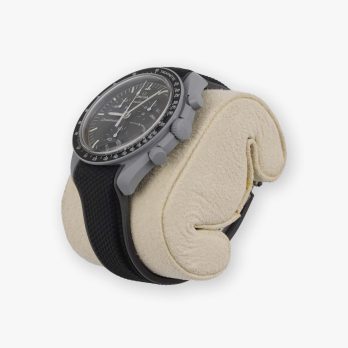 Clam® Adjustable 'M' Shaped Watch Pillows